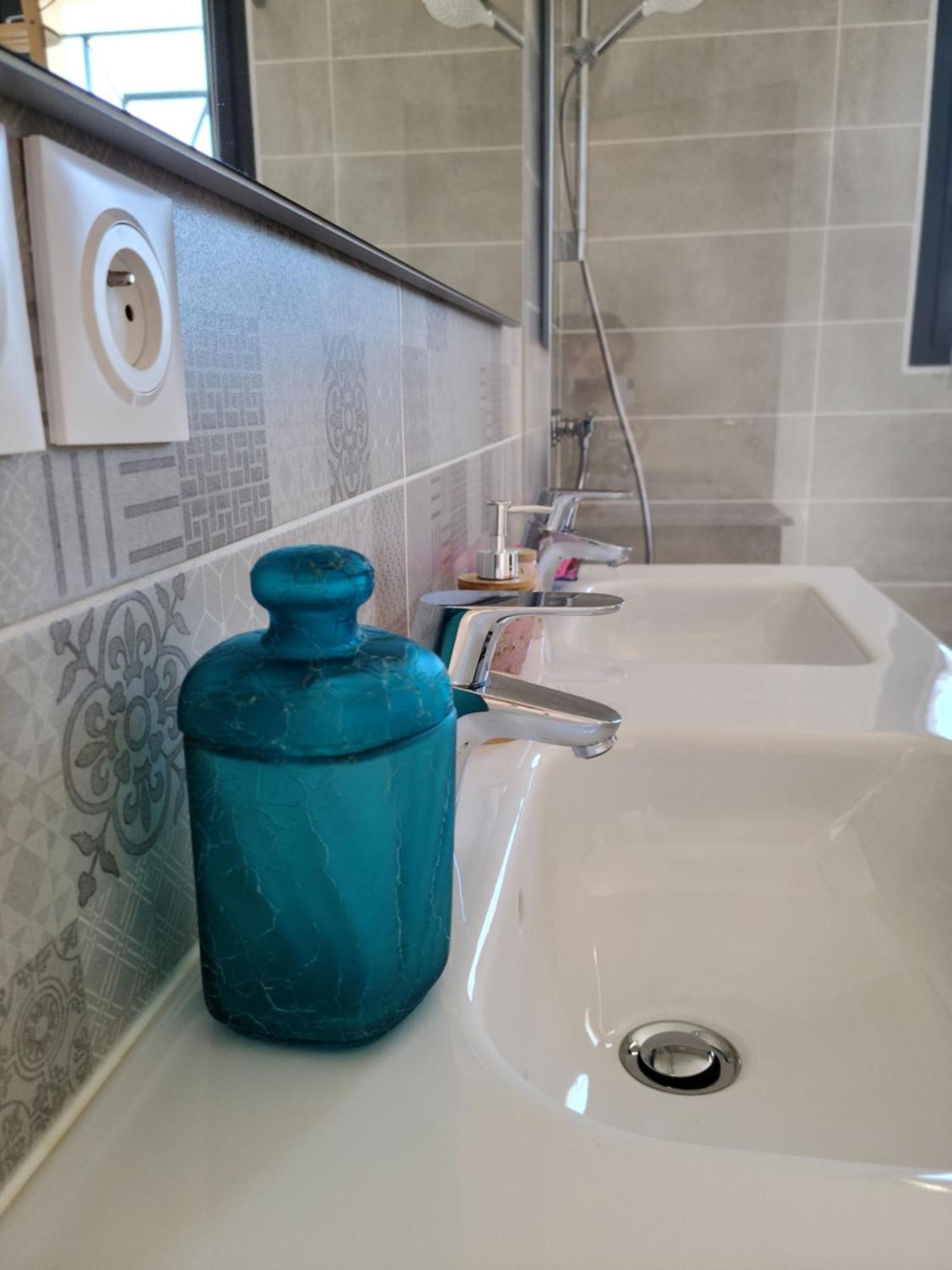 Saint-Laurent-la-Vernède Les Papillons D'Uzes Bed & Breakfast エクステリア 写真
